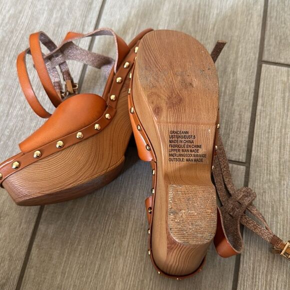 ShoeDazzle Graceann Studded Platform Sandals 7 Tan Brown Block Heel - Picture 10 of 11